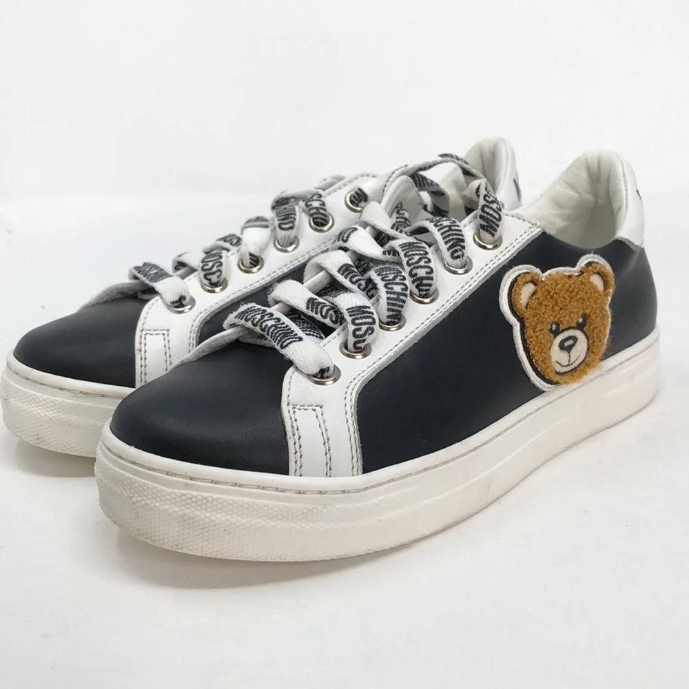 Moschino great 10